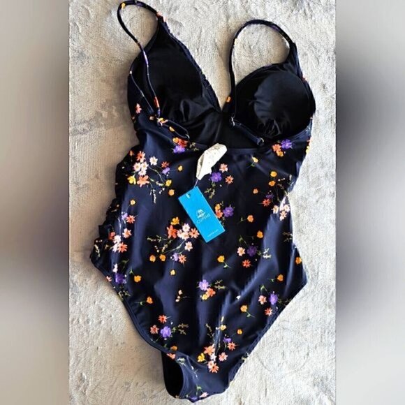 54.🆕Small Cupshe Black Floral One-Piece V Neck Suit Small NWT - Picture 3 of 4